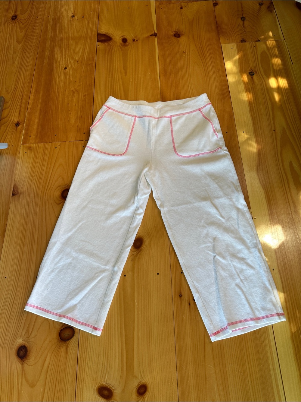 Chico's White Capri Sweatpants with Pink Piping